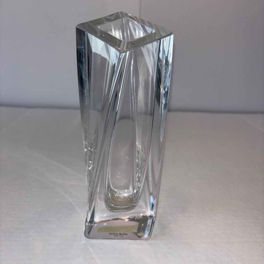 Kosta Boda Sweden Warf 9" Crystal Sails Square Vase 48923